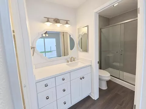 Bath - 2625 El Greco Dr, Modesto, CA 95354 photo 1 of 2