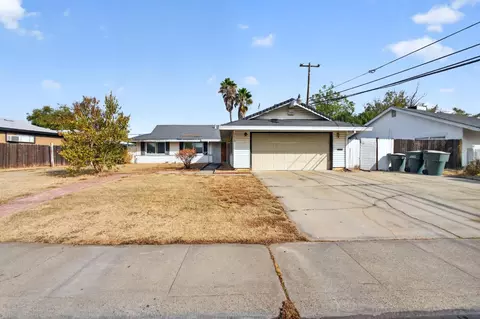 7565 Blackhawk Dr, Sacramento, CA 95828