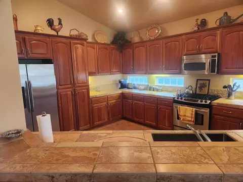 Kitchen - 172 Quail Meadow Ct, Copperopolis, CA 95228 photo 2 of 3