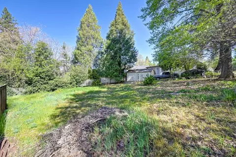 Exterior - 650 Leduc St, Grass Valley, CA 95945 photo 4 of 7