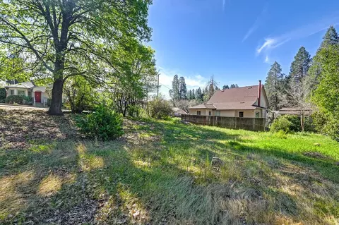 Exterior - 650 Leduc St, Grass Valley, CA 95945 photo 5 of 7
