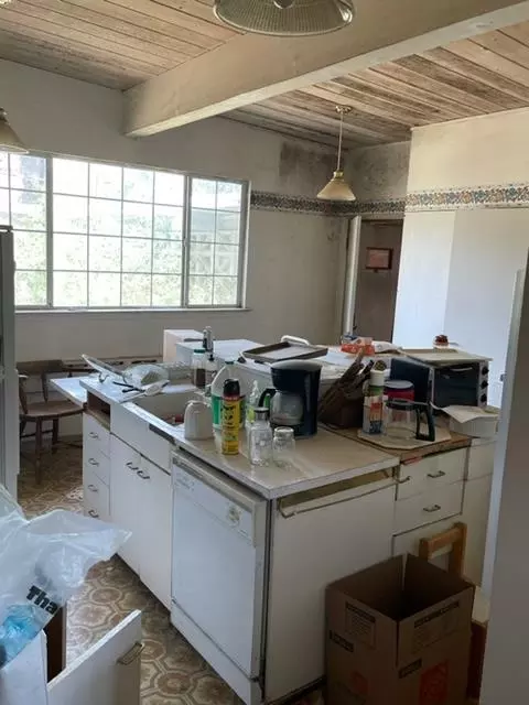 Kitchen - 2610 Ranch Rd, Placerville, CA 95667 photo 2 of 2