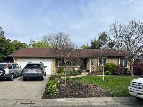 3016 Sandhurst Ct, Sacramento, CA 95821
