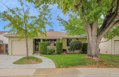4971 Lippitt Ln, Sacramento, CA 95820