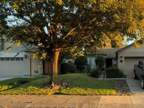 3436 Des Moines Dr, Stockton, CA 95209