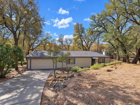 11968 Warbler Way, Penn Valley, CA 95946