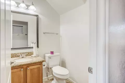 Bath - 4000 Elmo Loop #C, Modesto, CA 95356 photo 1 of 4