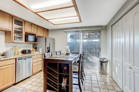 Kitchen - 4000 Elmo Loop #C, Modesto, CA 95356 photo 1 of 5