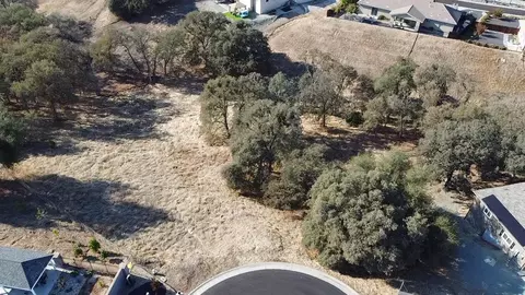518 Woodgate Rd, Valley Springs, CA 95252