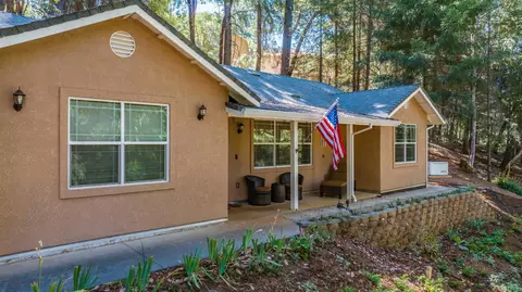 25481 Meadow Dr, Pioneer, CA 95666