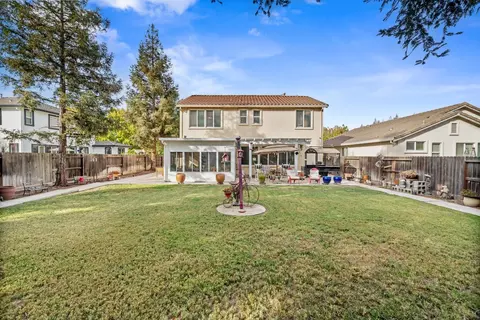 Exterior - 1220 E Springer Dr, Turlock, CA 95382 photo 6 of 10