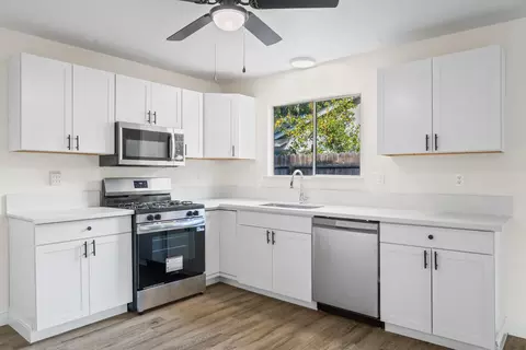 Kitchen - 1004 Autumn Dr, Modesto, CA 95355 photo 1 of 1