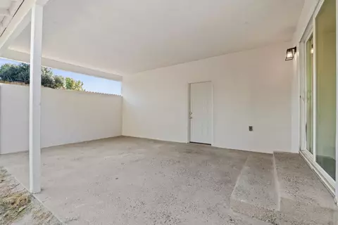 Exterior - 1004 Autumn Dr, Modesto, CA 95355 photo 2 of 5