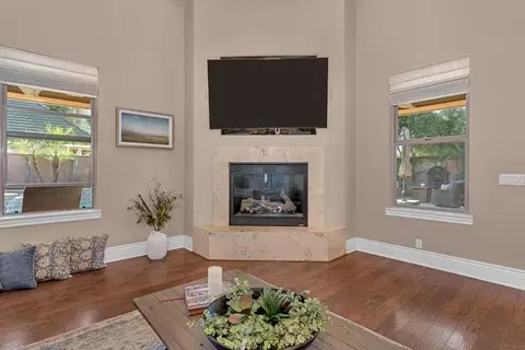 Living - 2541 Mooneyham Ct, Turlock, CA 95382 photo 1 of 1
