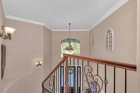 Entry Way - 2541 Mooneyham Ct, Turlock, CA 95382 photo 6 of 8