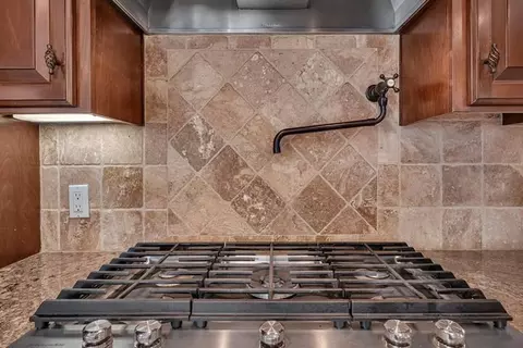 Kitchen - 2541 Mooneyham Ct, Turlock, CA 95382 photo 4 of 6