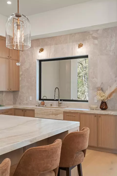 Kitchen - 3785 Kelso Ct, Auburn, CA 95602 photo 7 of 10