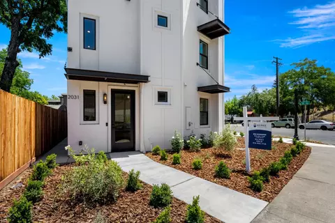 2031 30th St, Sacramento, CA 95817