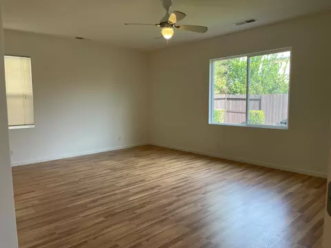 Living - 161 Mariposa St, Madera, CA 93638 photo 11 of 11