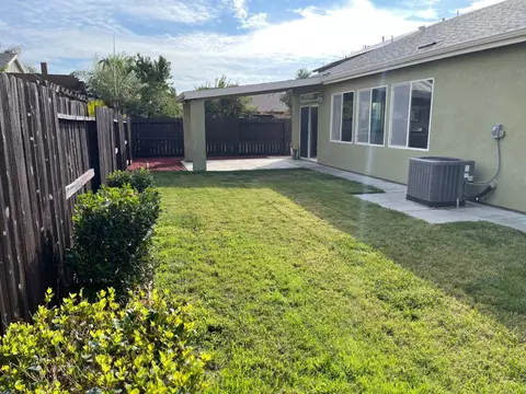 Exterior - 161 Mariposa St, Madera, CA 93638 photo 13 of 18