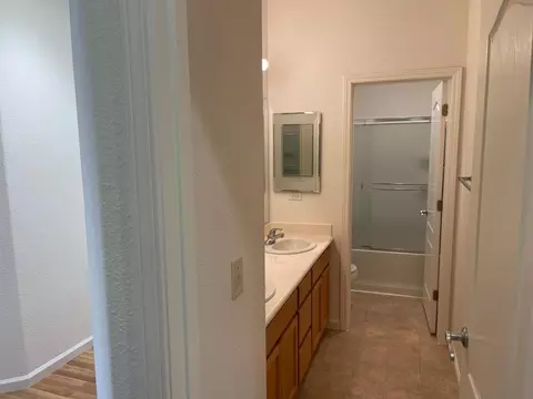 Entry Way - 161 Mariposa St, Madera, CA 93638 photo 2 of 3