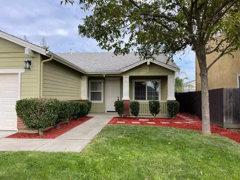 Exterior - 161 Mariposa St, Madera, CA 93638 photo 3 of 18