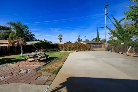 Exterior - 1531 Brannon Ave, Modesto, CA 95350 photo 7 of 11