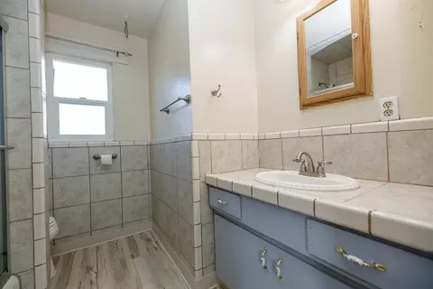 Bath - 1531 Brannon Ave, Modesto, CA 95350 photo 1 of 3