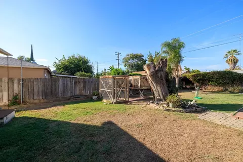 Exterior - 1531 Brannon Ave, Modesto, CA 95350 photo 8 of 11