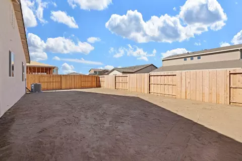 Exterior - 2183 Appalachian Ave, Manteca, CA 95337 photo 5 of 6