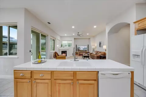 Kitchen - 299 Calypso Beach Dr, Copperopolis, CA 95228 photo 6 of 9