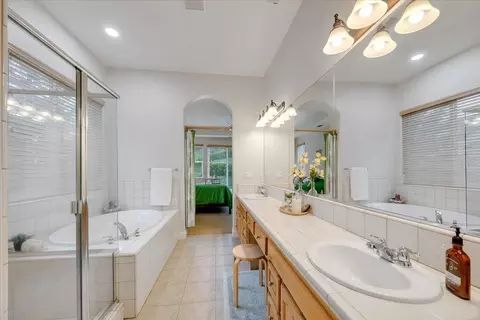 Bath - 299 Calypso Beach Dr, Copperopolis, CA 95228 photo 5 of 6