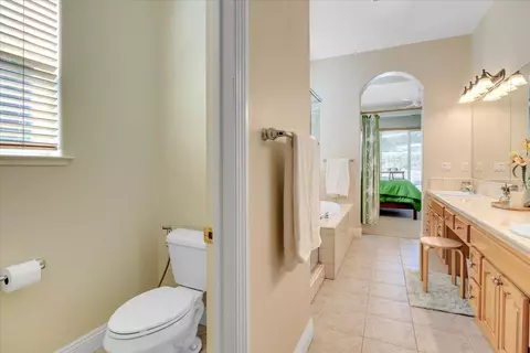 Bath - 299 Calypso Beach Dr, Copperopolis, CA 95228 photo 4 of 6