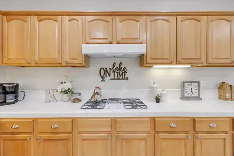 Kitchen - 299 Calypso Beach Dr, Copperopolis, CA 95228 photo 4 of 9