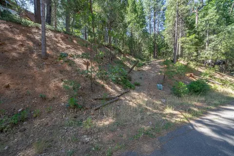 2595 Chamonix Rd, Arnold, CA 95223 photo 4