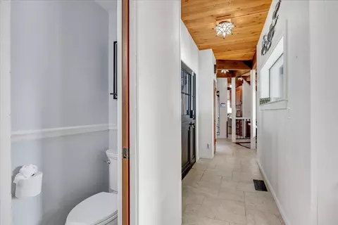 Entry Way - 870 Bret Harte Dr, Copperopolis, CA 95228 photo 4 of 8