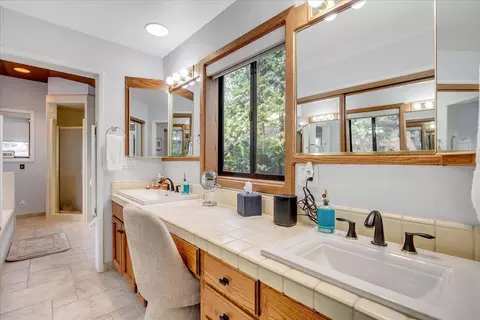 Bath - 870 Bret Harte Dr, Copperopolis, CA 95228 photo 2 of 9