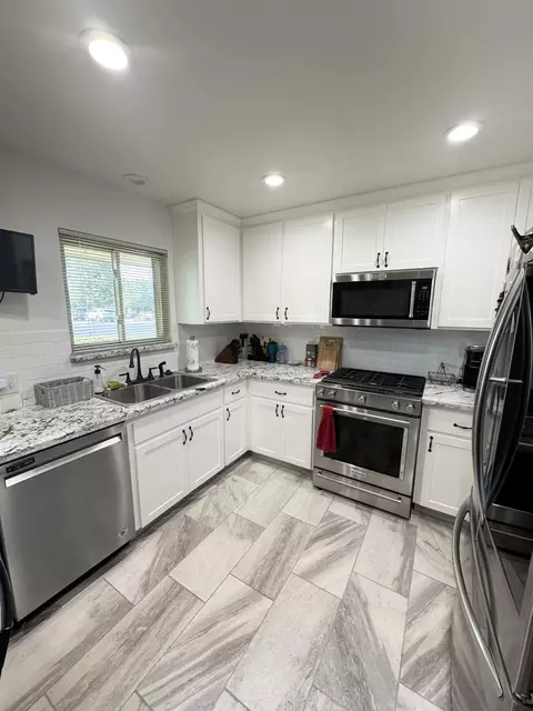 2825 Westgate Dr, Madera, CA 93637 photo 5