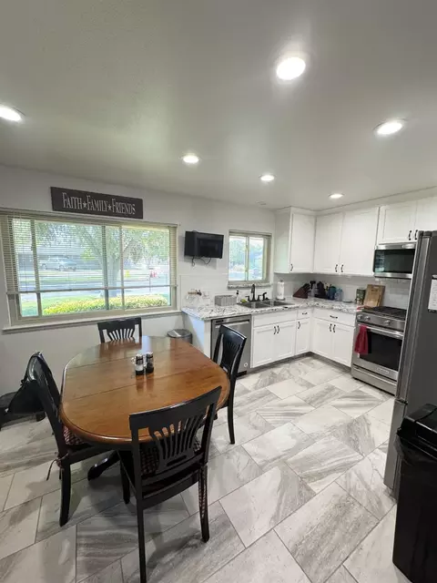 2825 Westgate Dr, Madera, CA 93637 photo 9