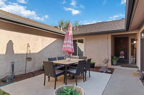 2724 Monocott Dr, Madera, CA 93637 photo 3
