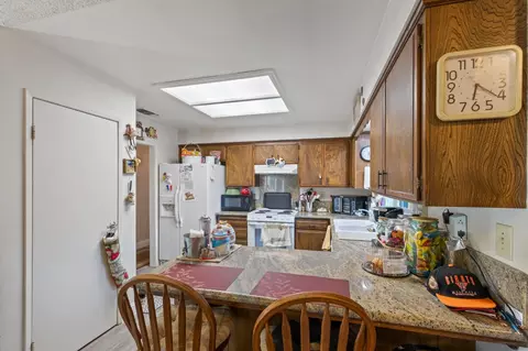 2724 Monocott Dr, Madera, CA 93637 photo 10