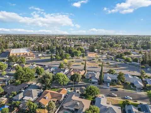 2724 Monocott Dr, Madera, CA 93637 photo 32
