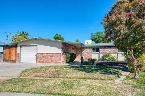145 Rall Ave, Clovis, CA 93612 photo 1