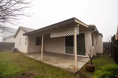 924 Stanford Ave, Madera, CA 93637 photo 13