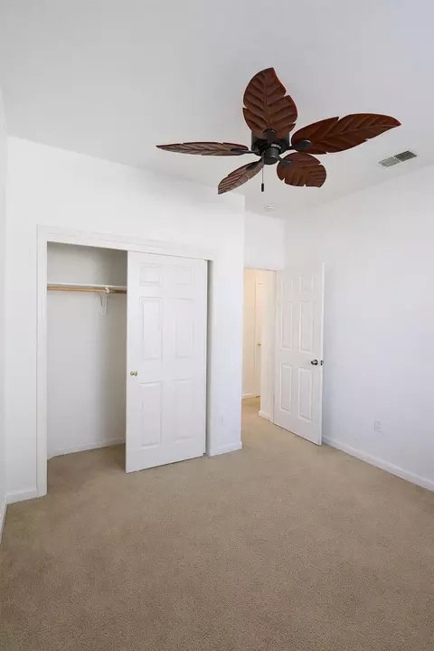 924 Stanford Ave, Madera, CA 93637 photo 9