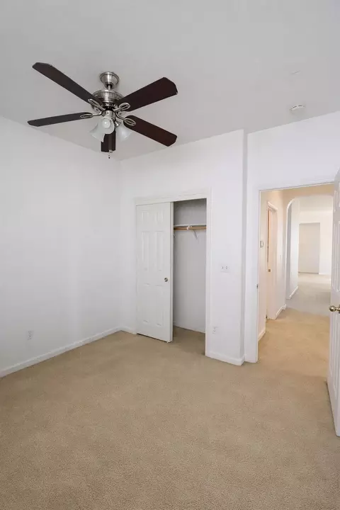 924 Stanford Ave, Madera, CA 93637 photo 8