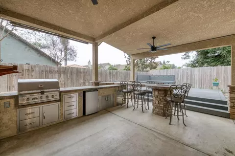 1015 E Chestnut Ct, Visalia, CA 93292 photo 31
