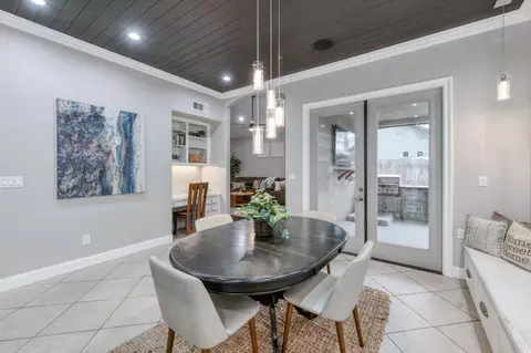 1015 E Chestnut Ct, Visalia, CA 93292 photo 10