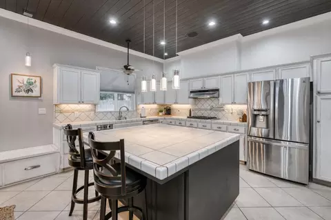 1015 E Chestnut Ct, Visalia, CA 93292 photo 14