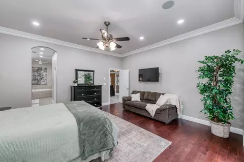 1015 E Chestnut Ct, Visalia, CA 93292 photo 21